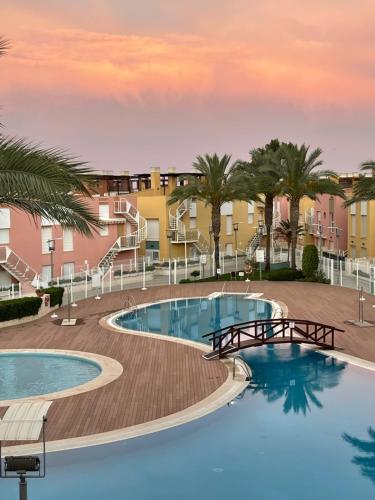 Precioso Bajo con Jardin en Vera