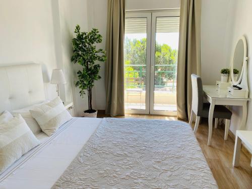 Solymar Beach Premium photo 11