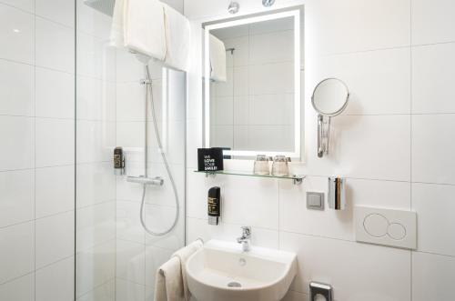 Un baño de Arthotel ANA Neotel