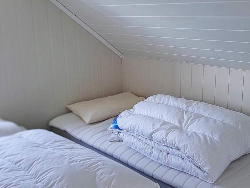 Postel nebo postele na pokoji v ubytování Holiday home Sjernarøy