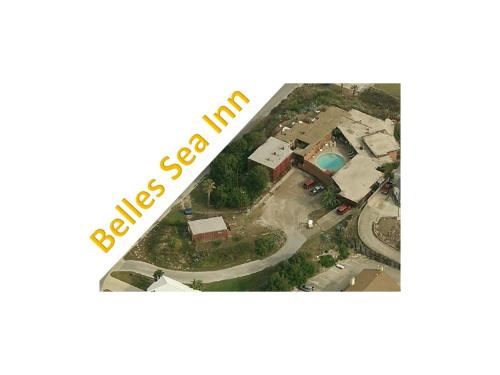 an aerial view of a house and a yard at Belles Sea Inn in Port Aransas