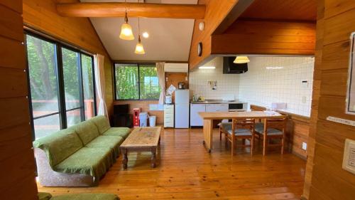 Kuchyň nebo kuchyňský kout v ubytování Tabinoteitaku Yakurai Cottage