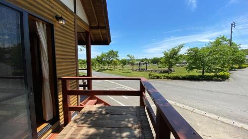 Balkón nebo terasa v ubytování Tabinoteitaku Yakurai Cottage