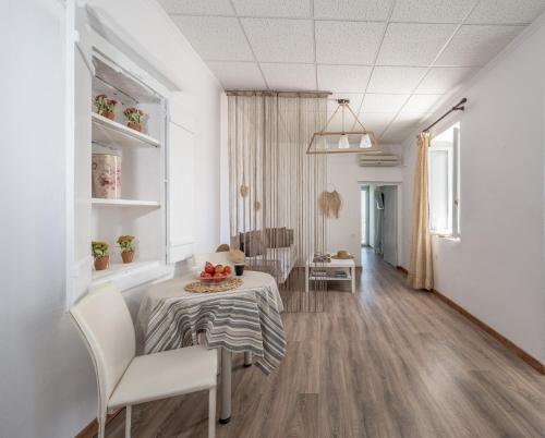 Gallery image of Plakes Sea View Apartment in Plaka Milou