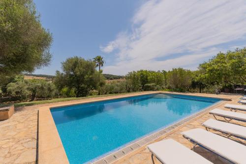 Murtera- Traditional country manor house for 9 people 5 bedrooms and 4 bathrooms near Sant Llorenç