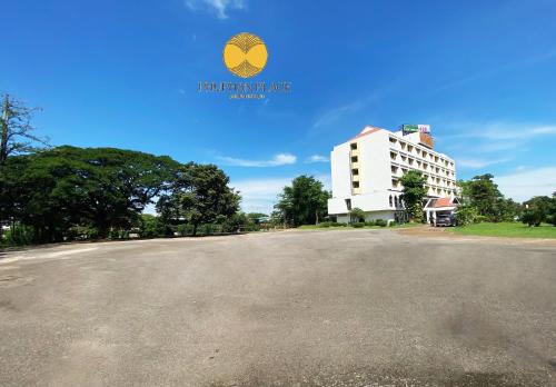 Bangunan di mana terletaknya hotel