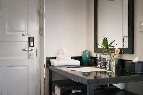 Gallery image ng C Central Hotel- Đề Thám Bùi Viện Walking Street sa Ho Chi Minh City