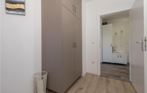 Galeriebild der Unterkunft Beautiful Apartment In Lovran With Wifi And 2 Bedrooms in Lovran