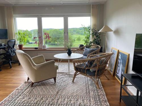 Seating area sa Apartment right next to the golf course and with the ocean just around the corner