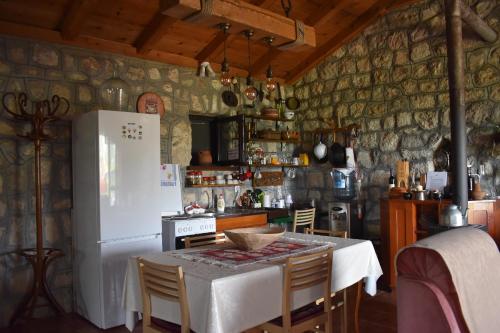 Gallery image of Rent House Orahovo in Virpazar