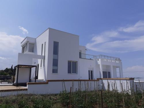 Budova, kde se vila nachází