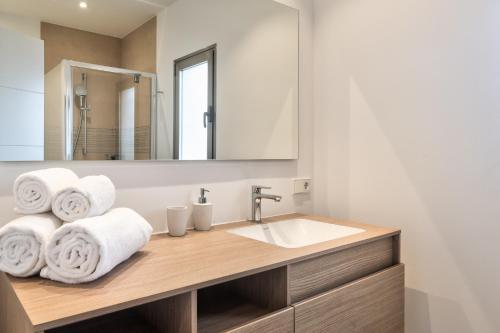A bathroom at Ancor 1-1 POOL VIEW 2B