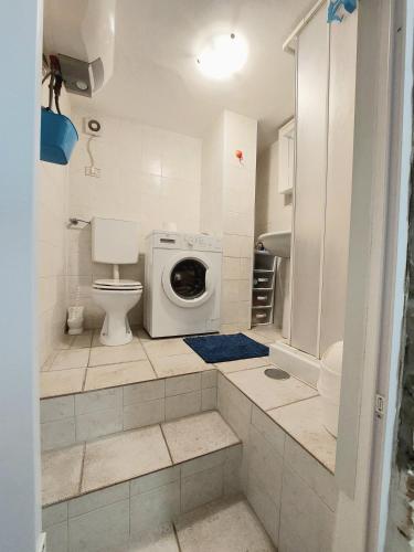 Um banheiro em Monolocale Cipri