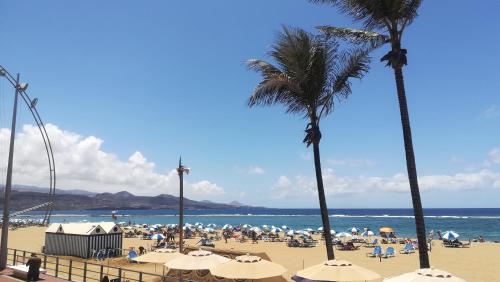CHARMING 2 ROOMS APARTMENT, 3 beds-10 min walk to Las Canteras Beach
