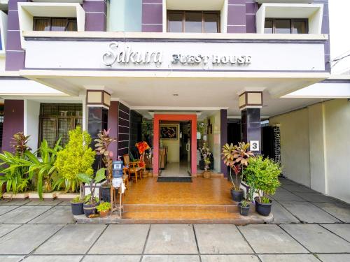 Gallery image of OYO Collection O 91297 Hotel Sakura in Bandung