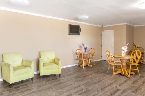 Econo Lodge – Photos 5