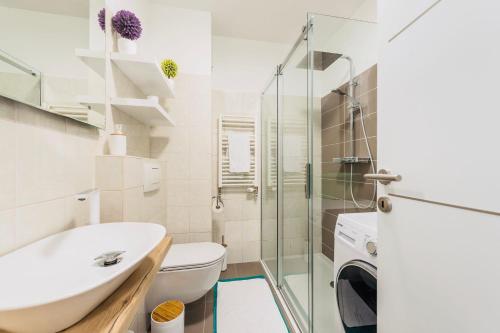 A bathroom at Apartman Agape Zadar