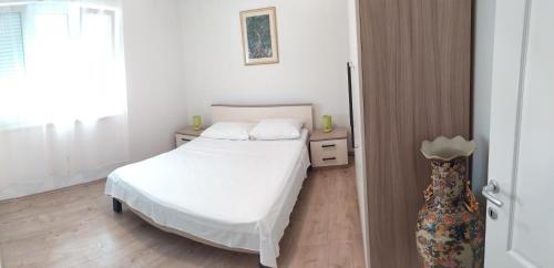 Apartment Mer