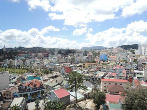 a city view of a city with buildings at My Hoa 2 Hotel in Da Lat