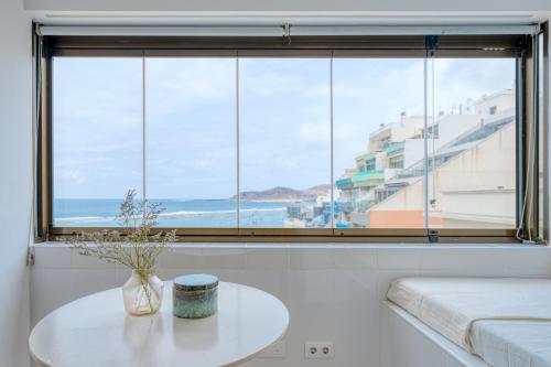 Stylish Sea View Accommodation Las Canteras