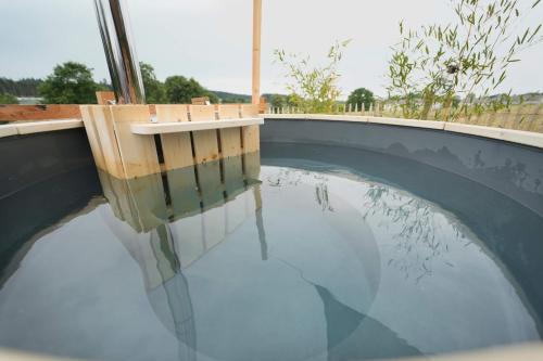 Piscina a Bulles Odette & Ginette et Tiny House Suzette "Au guet Marais" Etape Insolite o a prop