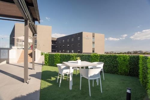 Gallery image of Candlewood Suites - Guadalajara Galerias, an IHG Hotel in Guadalajara