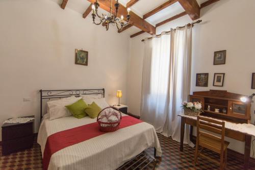 Cama ou camas em um quarto em Mazzini Apartment