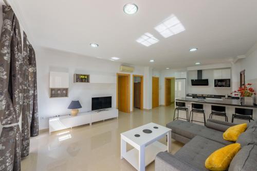Apartamento Céntrico Sibarys - 2 dormitorios- Calle Pintada