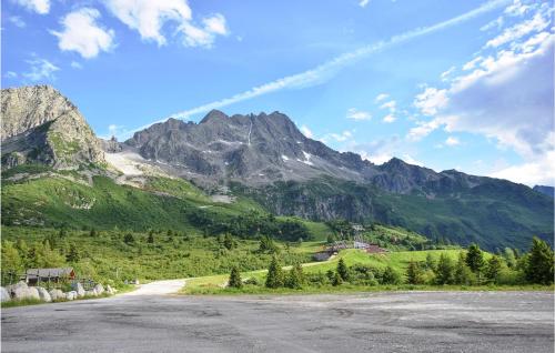 Beautiful Apartment In Ponte Di Legno With 1 Bedrooms