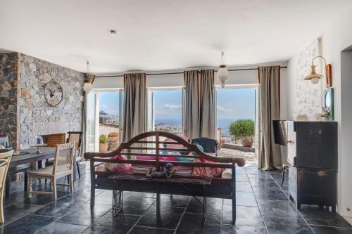 ALMA LIBRE SYROS