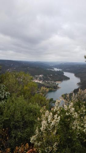 Φυσικό τοπίο κοντά σε αυτή η παραθεριστική κατοικία