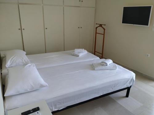 Iris Sunset Suite