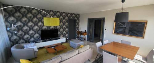 Appartement Lumineux de 90 m2 situé en centre ville