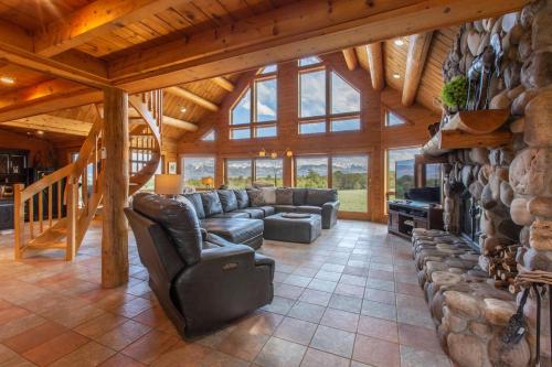 5000 Ponderosa Drive – Photos 3