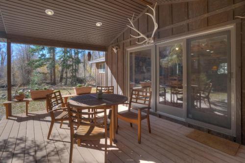 Between the Waters Cabin – Photos 3