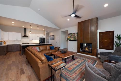 275 Estancia Loop – Photos 3