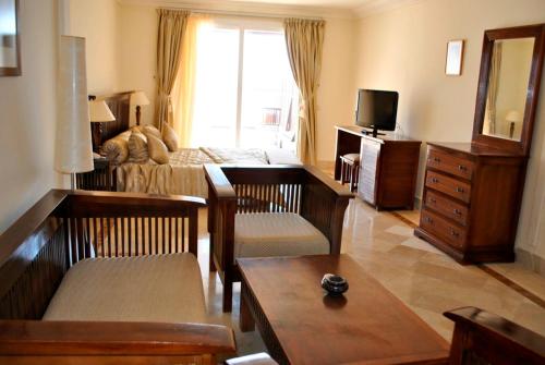 Gallery image of Hotel de charme et SPA Dar El Bhar in Mezraya