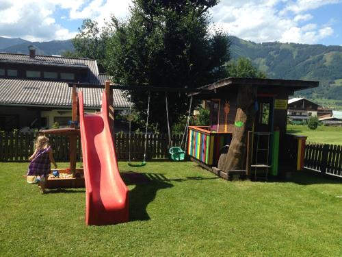 Zona de juegos infantil en Haus Voglreiter - inkl Sommerkarte, zentrale und ruhige Lage, Garten mit Spielplatz
