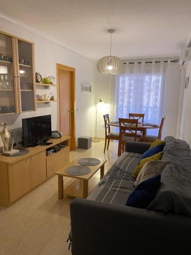 Amazing 2-bedrooms apartment with pool Torrevieja center