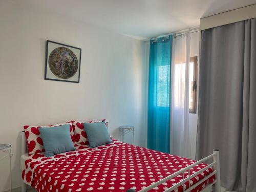 Ένα ή περισσότερα κρεβάτια σε δωμάτιο στο Lev Eilat view