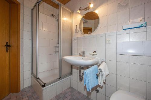 Koupelna v ubytování Gästehaus Kurparkfrieden