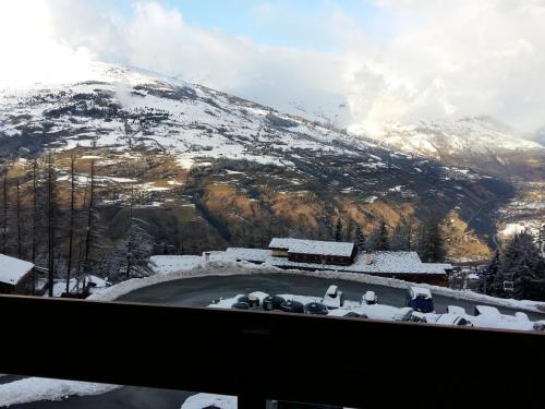 Photo de la galerie de l'établissement Appart cosy, accès pistes, mezzanine, casier à skis, animaux admis - FR-1-181-2154, à La Plagne Tarentaise