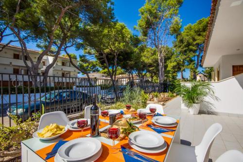 Ideal Property Mallorca - Villa Rosita 12