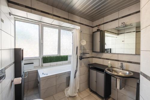 Nhà bếp/bếp nhỏ tại Promenade Rooftop Flat
