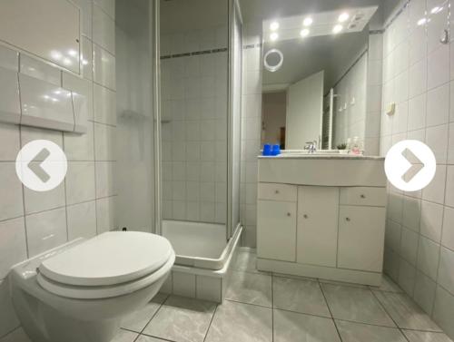 Bilik mandi di Villa Döser Strand Wohnung 5
