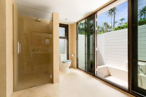 Koupelna v ubytování 【Plumeria 21】3 Bedrooms Stylish Walk to Beach