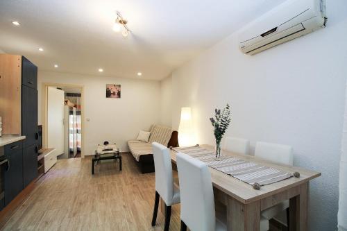 Apartment Besima 2178 – Photos 2