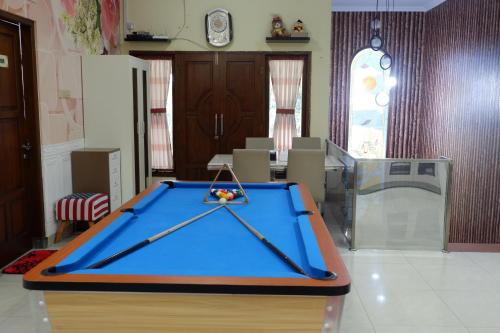 Mesa de billar en Griya Adevita