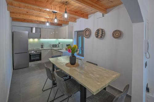 Villa Garifalia with Sauna & Hydromassage