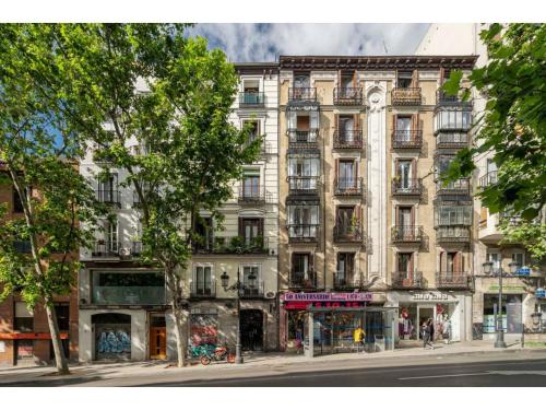 Apartamento amarillo en Atocha